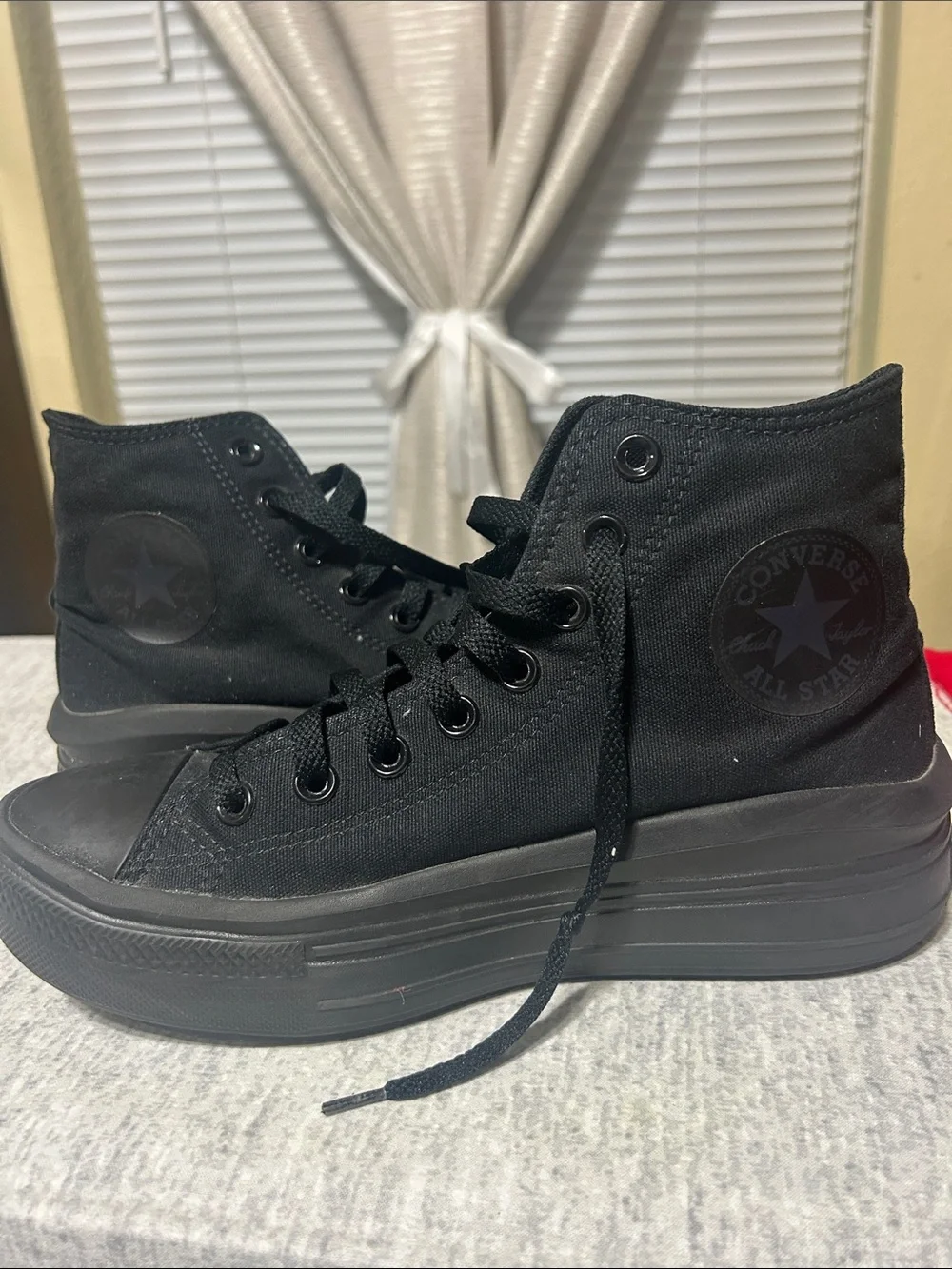 Men's Black High-Top Canvas Sneakers — Casual Lace-Up